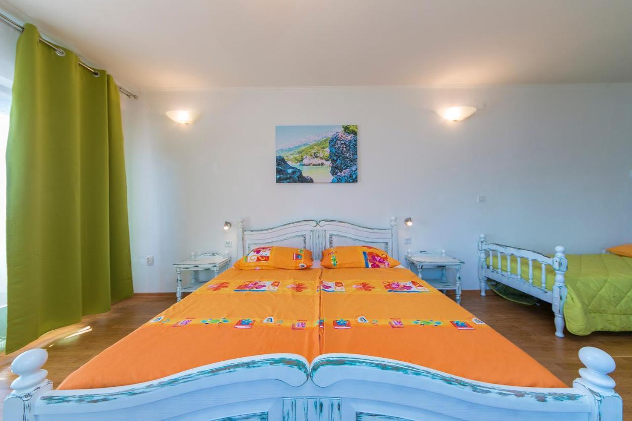 Adria Brela Apartments Esterno foto