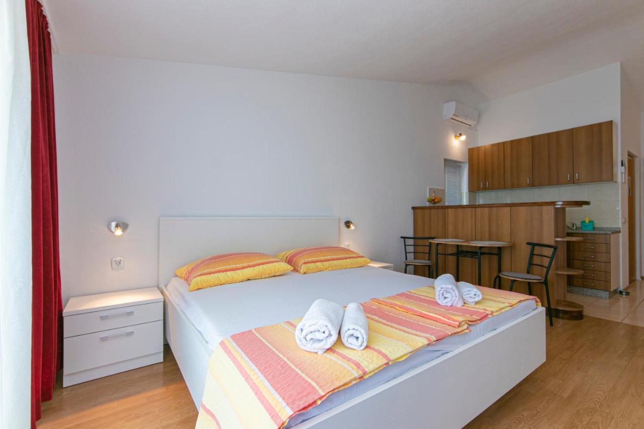 Adria Brela Apartments Esterno foto