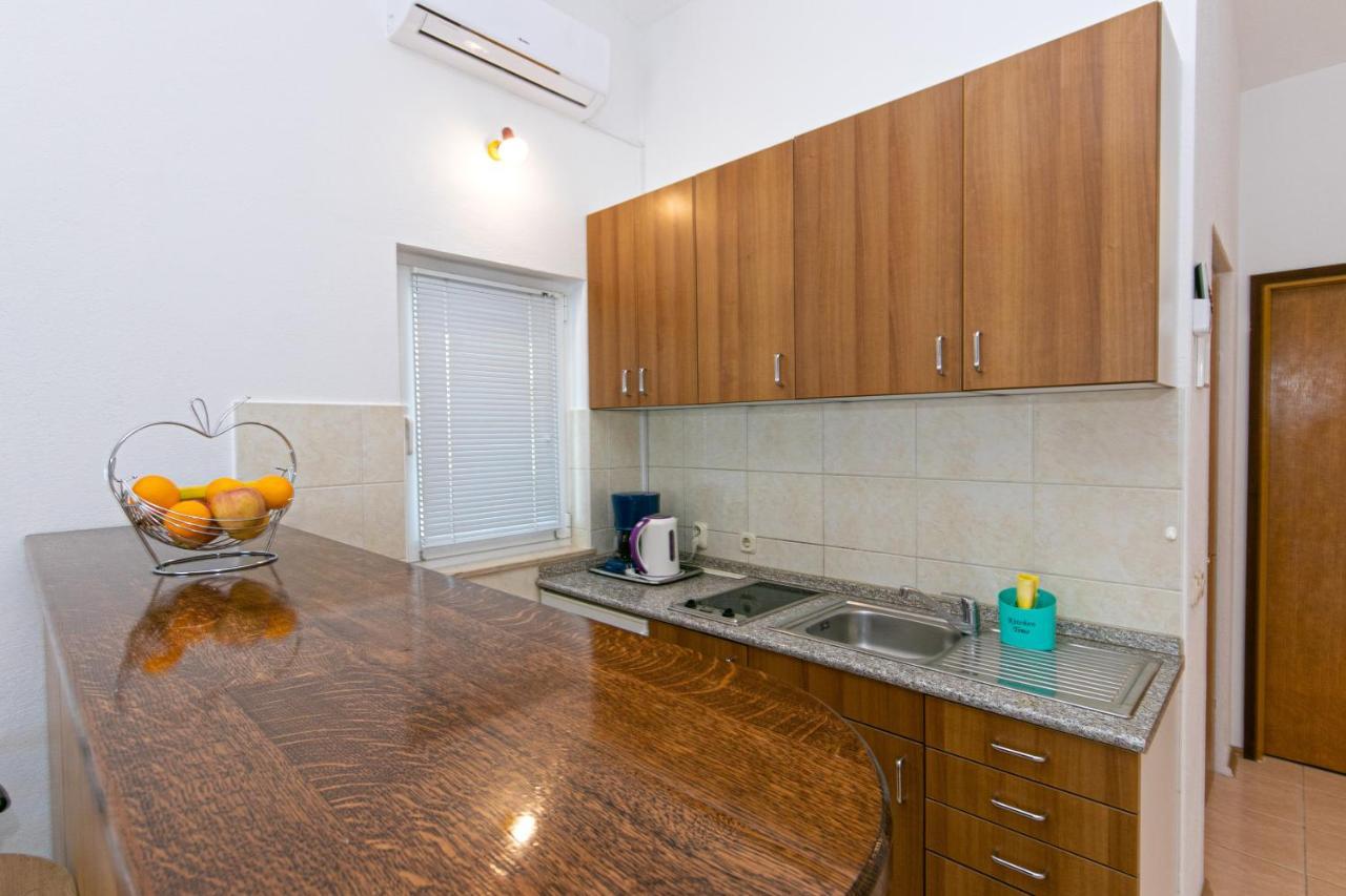 Adria Brela Apartments Esterno foto