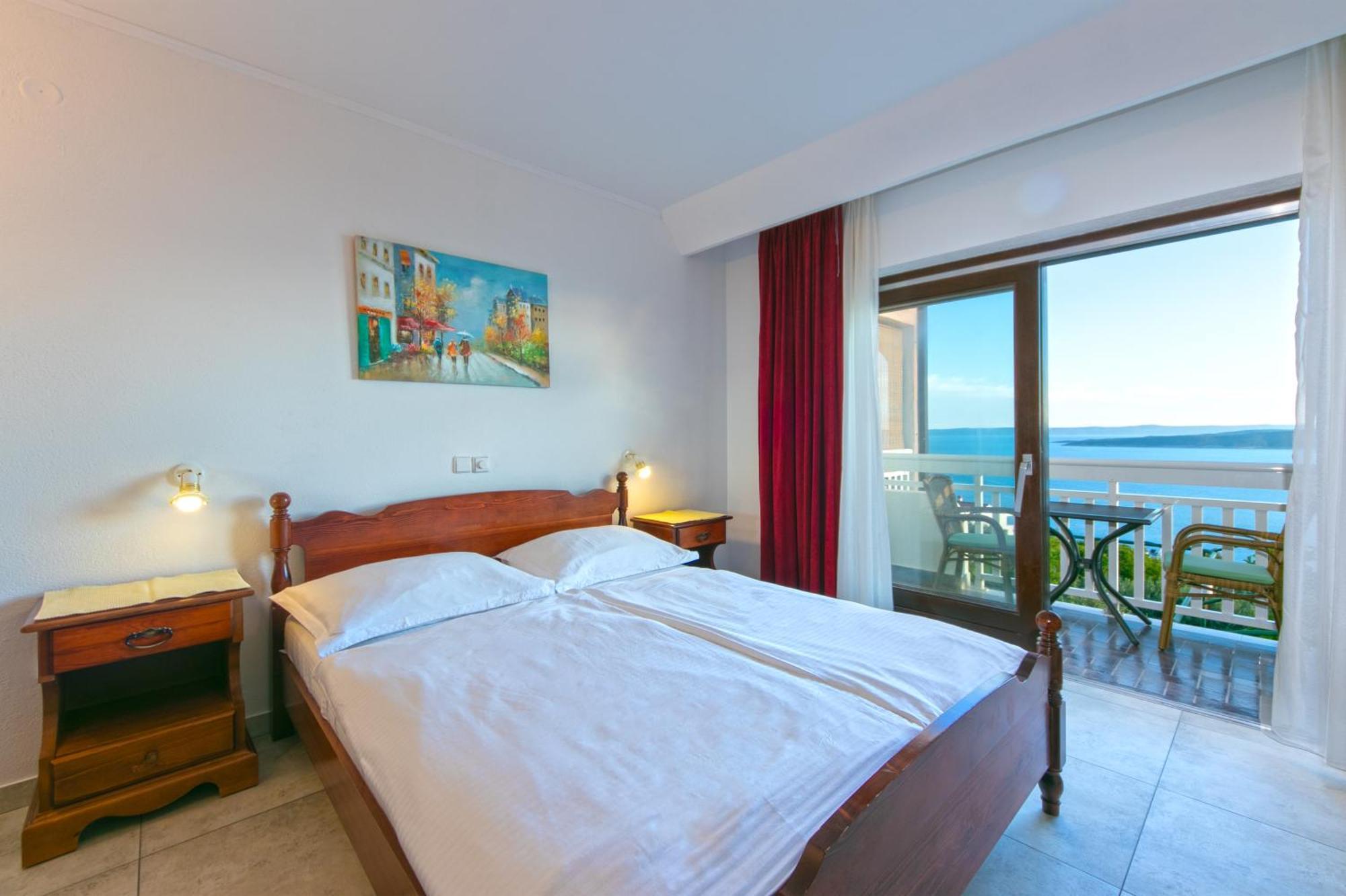Adria Brela Apartments Esterno foto