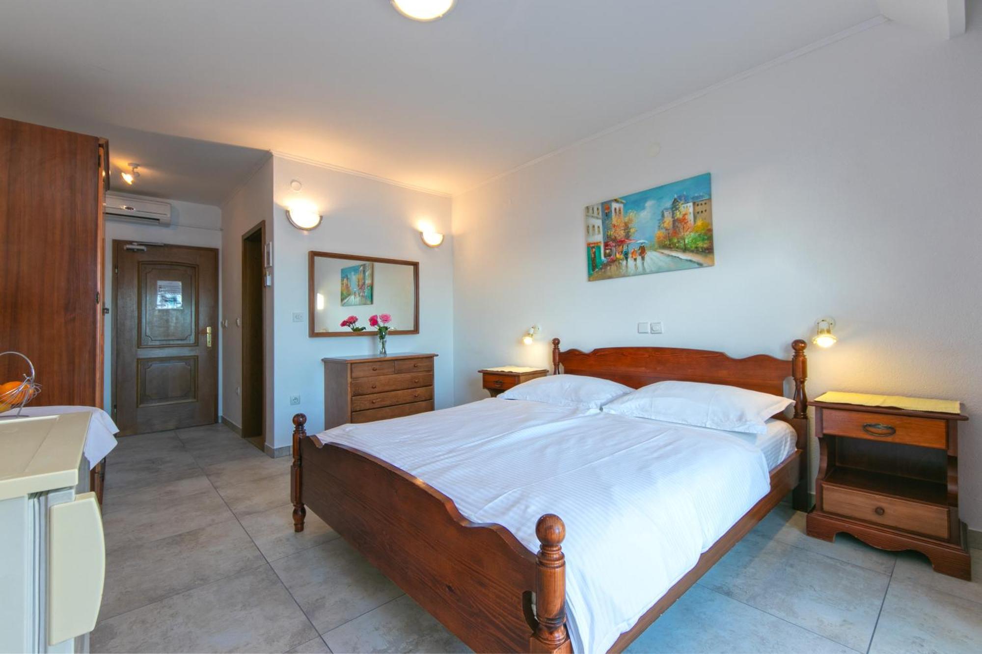 Adria Brela Apartments Esterno foto